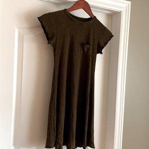 Short sleeve dress